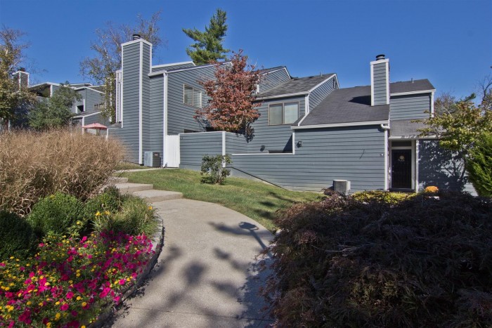 Minimalist Apartments Near Tates Creek In Lexington Ky 